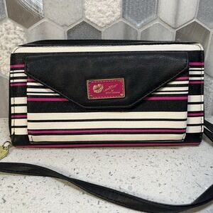 Luv Betsey Betsey Johnson Clutch Wallet Purse Crossbody Bag Shoulder Lightweight